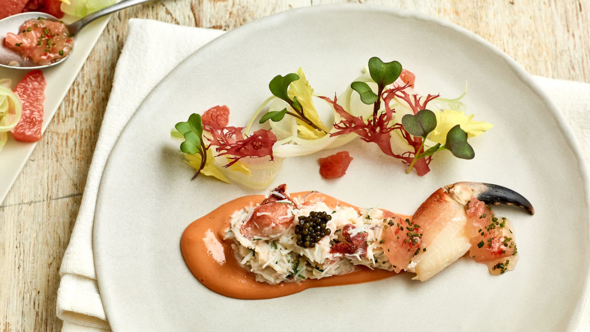 Crab salad and pink grapefruit - Step 1